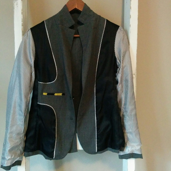 Gap 98% Wool Blazer, Size 8 - Picture 6 of 9